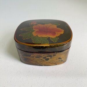 Vintage 70s Paper-mâché Trinket box